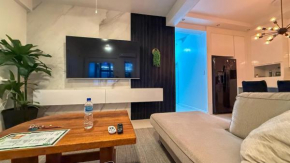 2b 2b Modern Centrally Located AC Seafront Condo